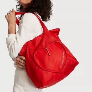 ⭐️ SLASH SUMMER SALE! ⭐️ NWT  Victoria’s Secret Red Heart Tote Bag Packable Tote
